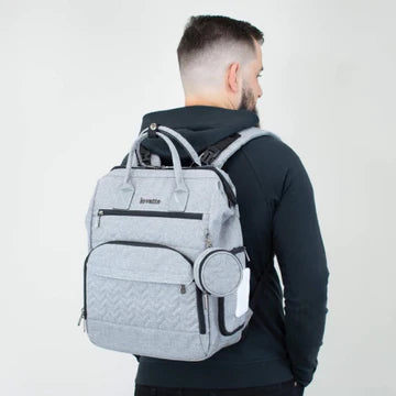 A Guide for Dads to Choosing the Right Diaper Bags Features